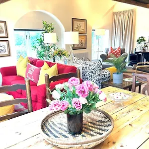 https://luxury-penthouse-halifax.yorkshirehotels.net